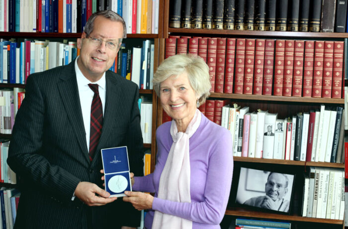 ErnstCramerMedaille für deutschisraelische Verdienste Deutsch